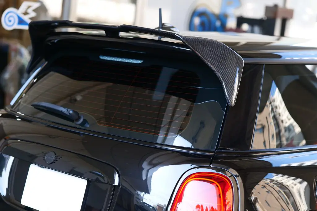 BMW MINI F56 ジョンクーパーワークスに、迫力満点ルーフスポイラー