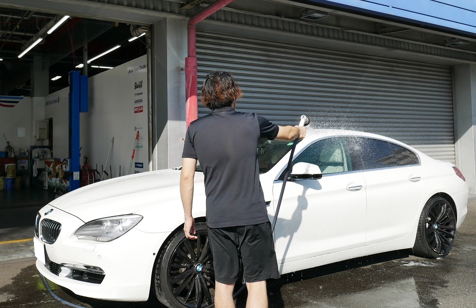 無事雨漏れ修理作業完了で納車準備中のF06