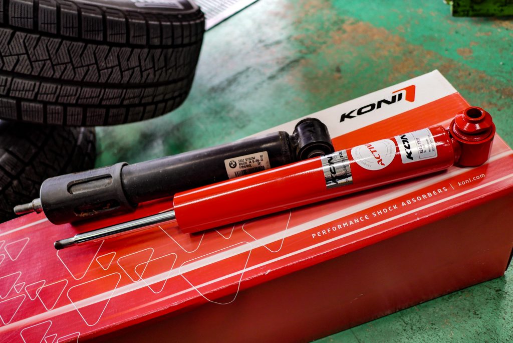 KONI Special ACTIVEショックをBMW F11 523dツーリングに装着