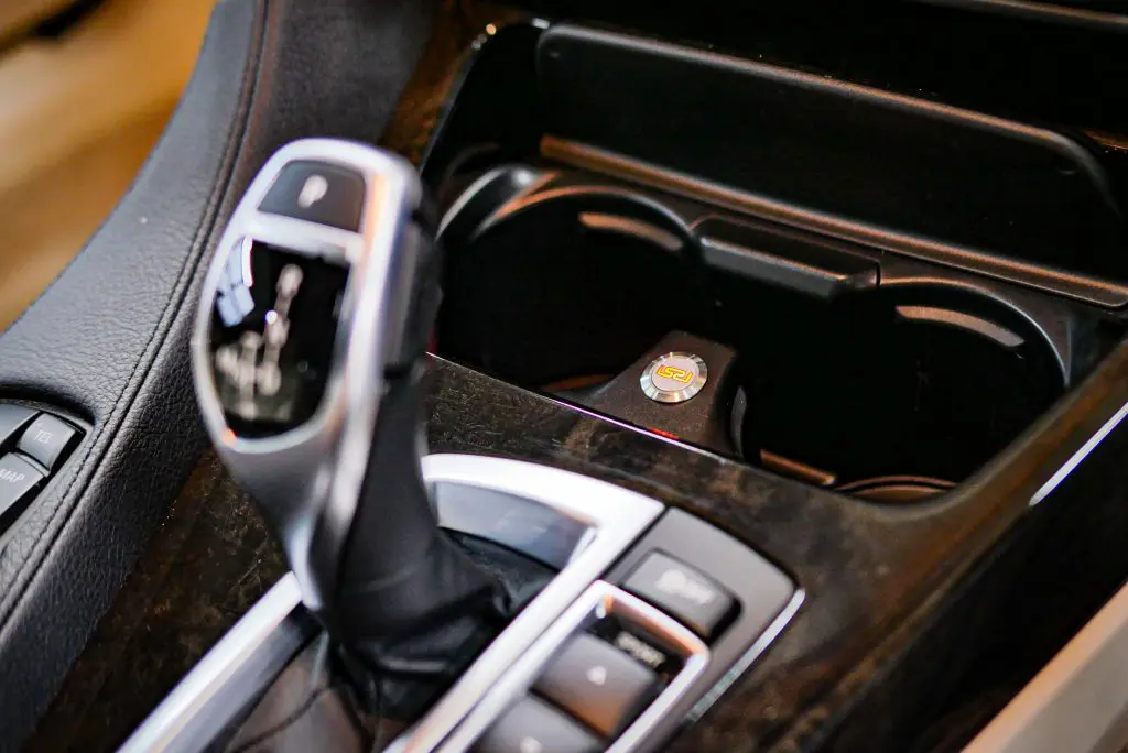BMWの純正オーディオにプラス装着で劇的変化を楽しめるItem♪ | Studie