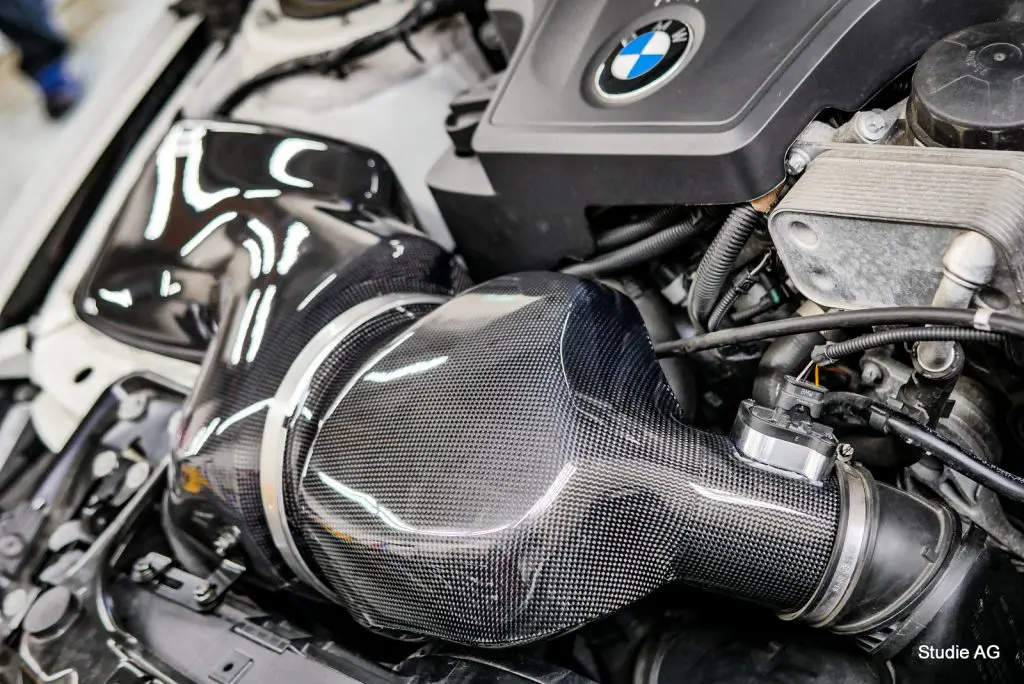 ニッポンの美しき逸品♪Carbon Ram Air SystemをBMW F30に(^_-)