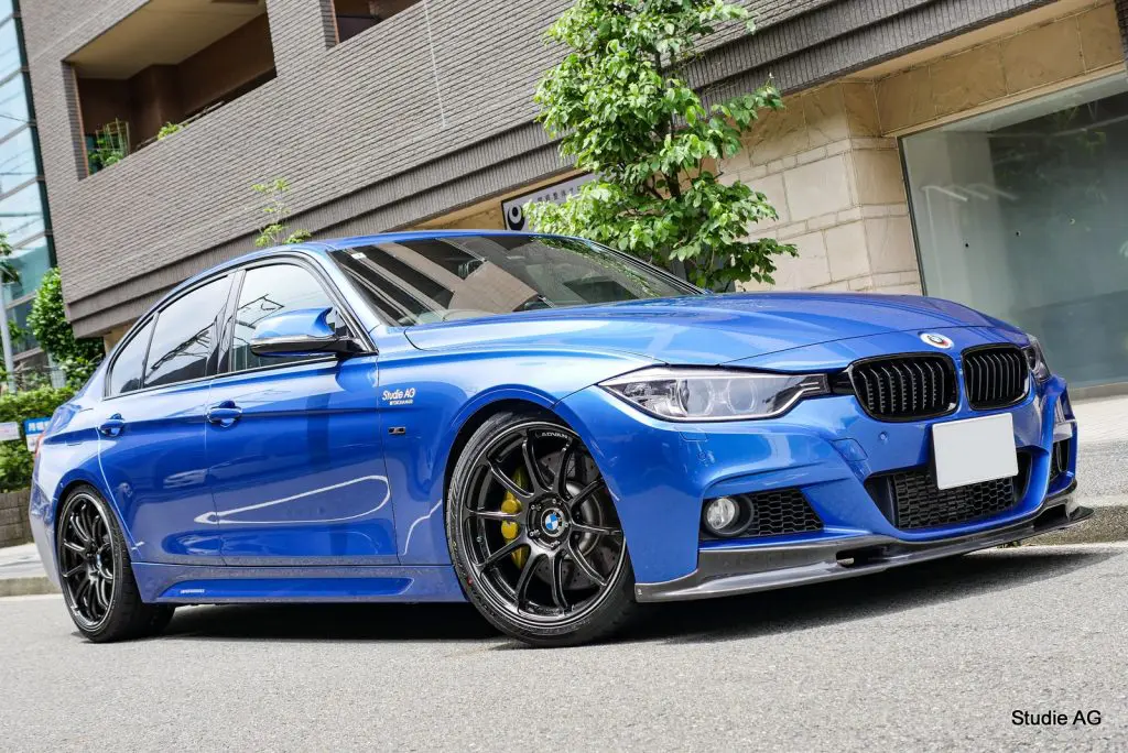 ADVAN Racing to ADVAN Racing！BMW F30にRS3投入！ | Studie[スタディ]