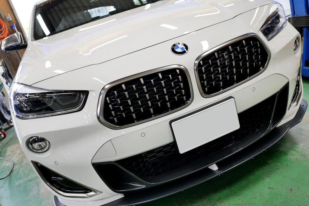 BMW F39 X2 M35i
キドニーグリル交換
メッシュデザイン