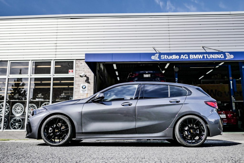 BMW1シリーズ！F40のサスペンションとホイールを変えると… | Studie