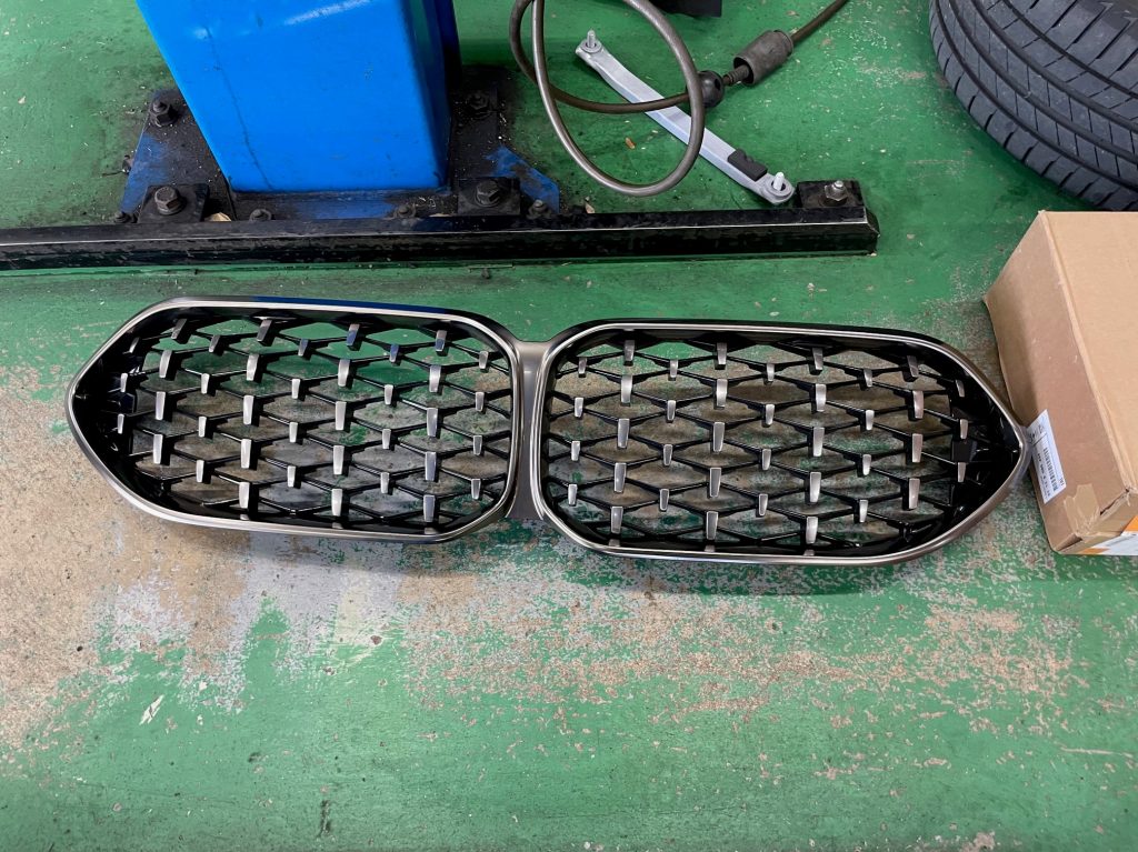 BMW F44 M235iもM Performance Shadowlineグリル!