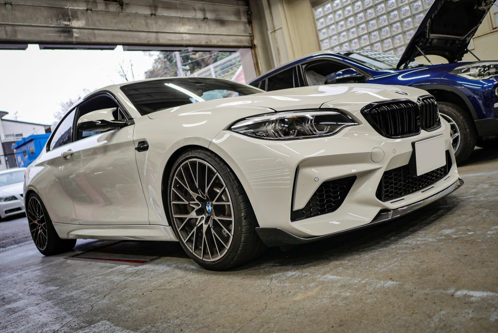 F87M2 CompetitionにBBS RE-V7 ゴールドカラー19インチ