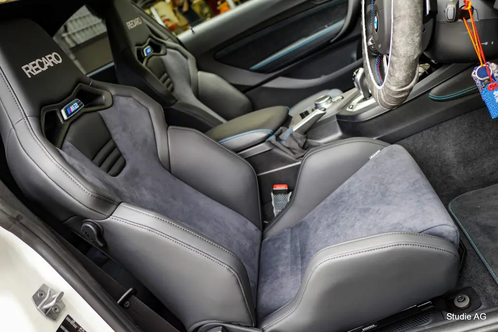 BMW F87 M2にRECARO SR-S/Cをカスタムインストール(*^^)v | Studie
