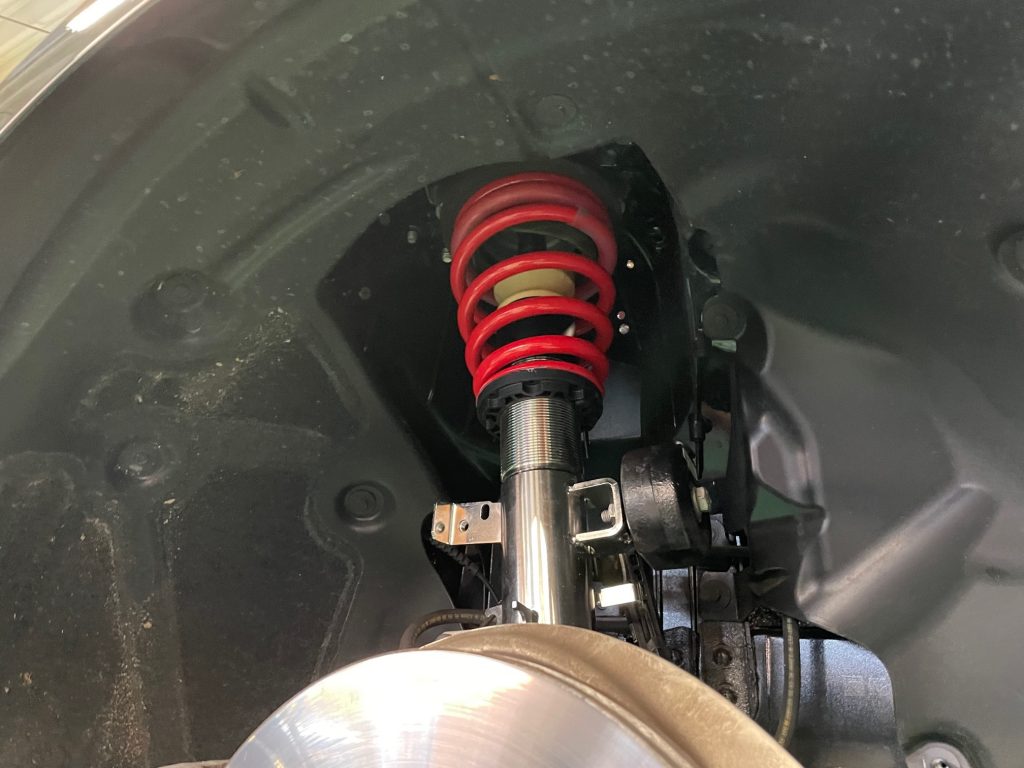 車高調整式サスペンションキャンペーンでEibach PRO-STREET-SをG20 320dへ装着です!