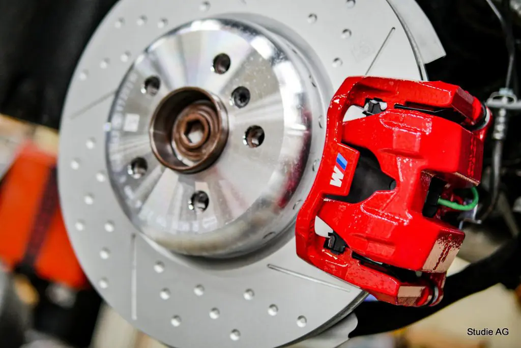 Lci後期モデルにも！BMW M PERFORMANCEブレーキKITが売れてます(^_-)