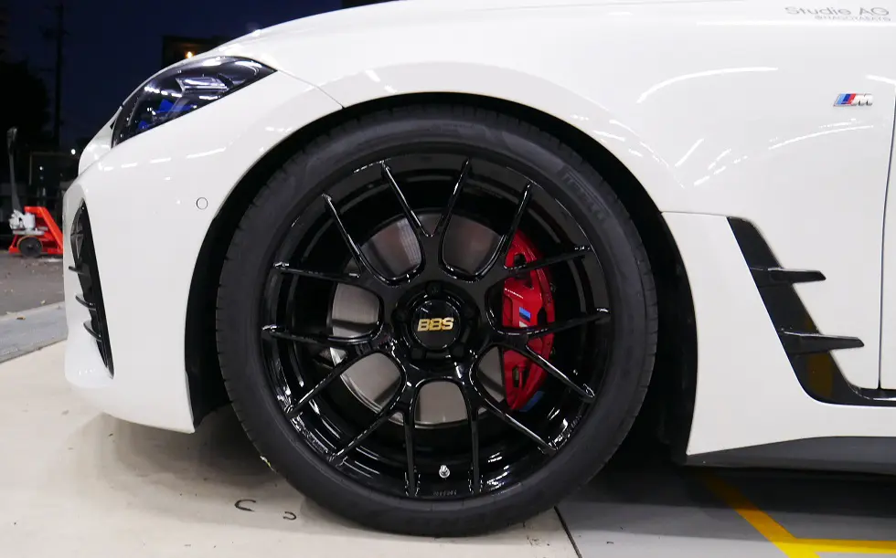 BMWのカスタムの第一歩に車の印象を大きく変化させるホイール交換も