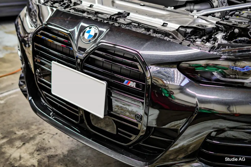グリル交換作業フィーバー中♪BMW G26 GCには人気のLciをSET