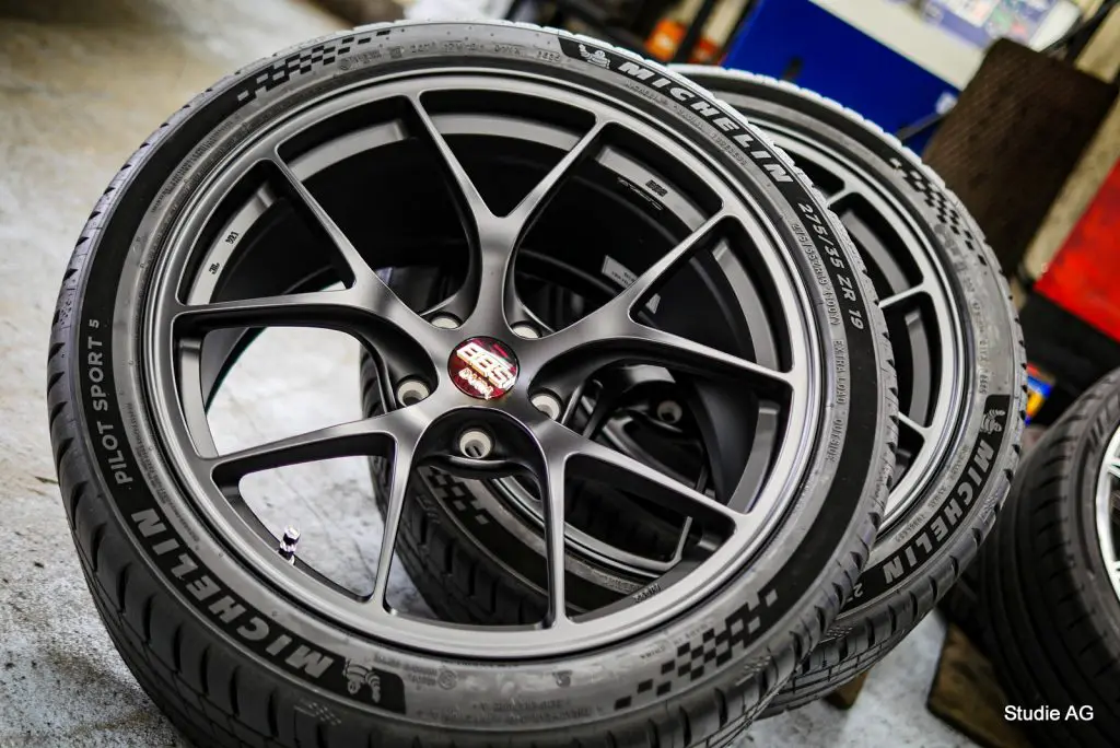 美品　BBS RI-D 19インチ ホイール　タイヤ　 4本セット BBS JAPAN BBS(ビービーエス) RI-D 19インチ - RC 10系 AVC10(レクサス