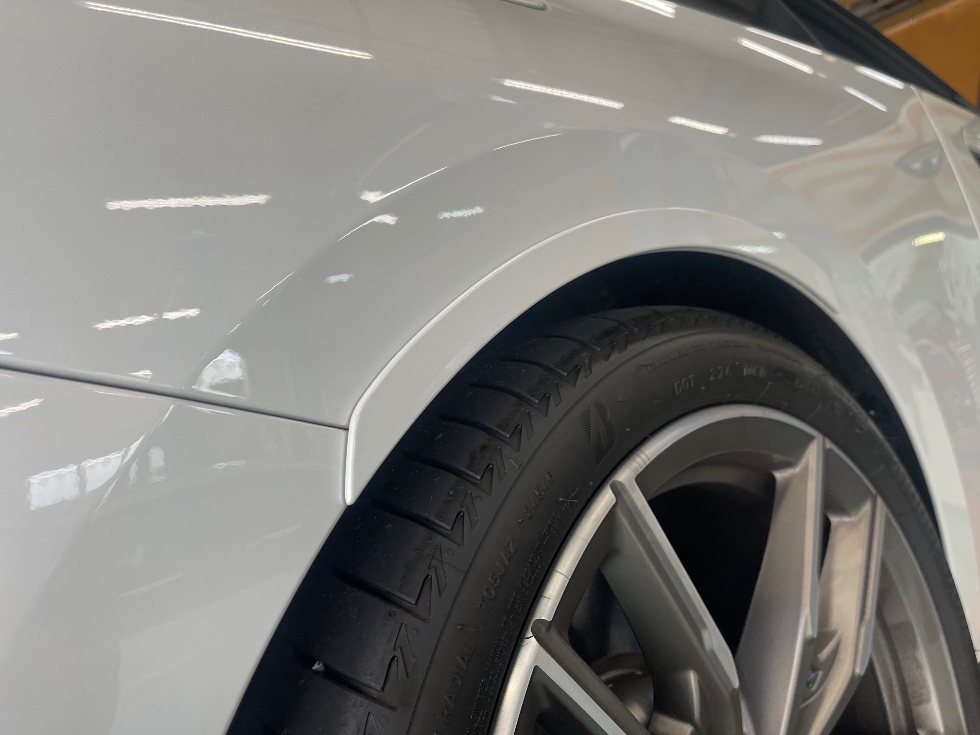 シンプルで上品に純正の良い所を活かしたBMW G42/M240流用パーツ