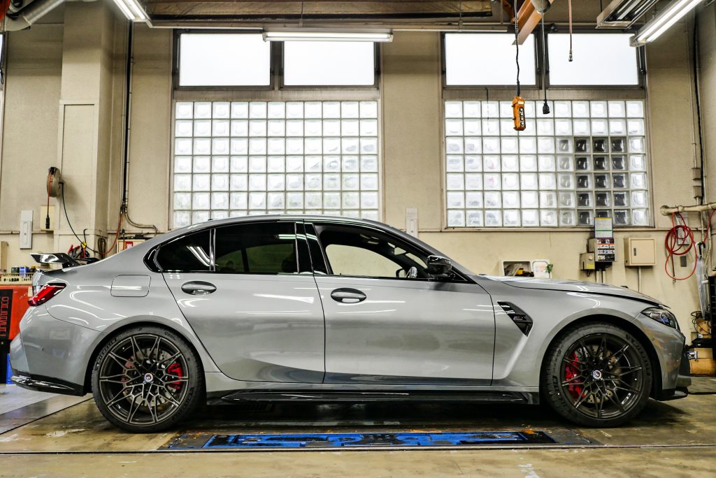 BMW M PERFORMANCE PARTS ハイトアジャストスプリングKITをBMW G80M3 Competition Xdriveに装着