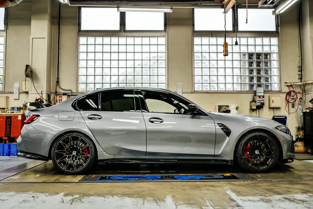 BMW M PERFORMANCE PARTS ハイトアジャストスプリングKITをBMW G80M3 Competition Xdriveに装着