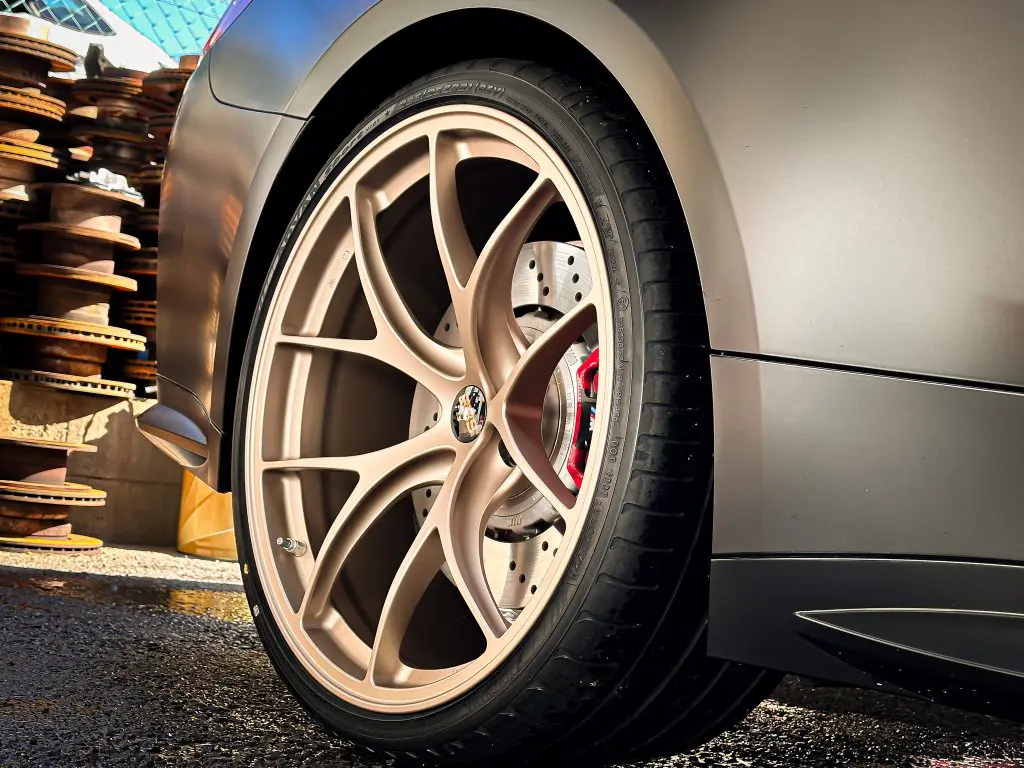 この組み合わせは堪りませんっ！BMW G82 M4へBBS RI-D シトリン