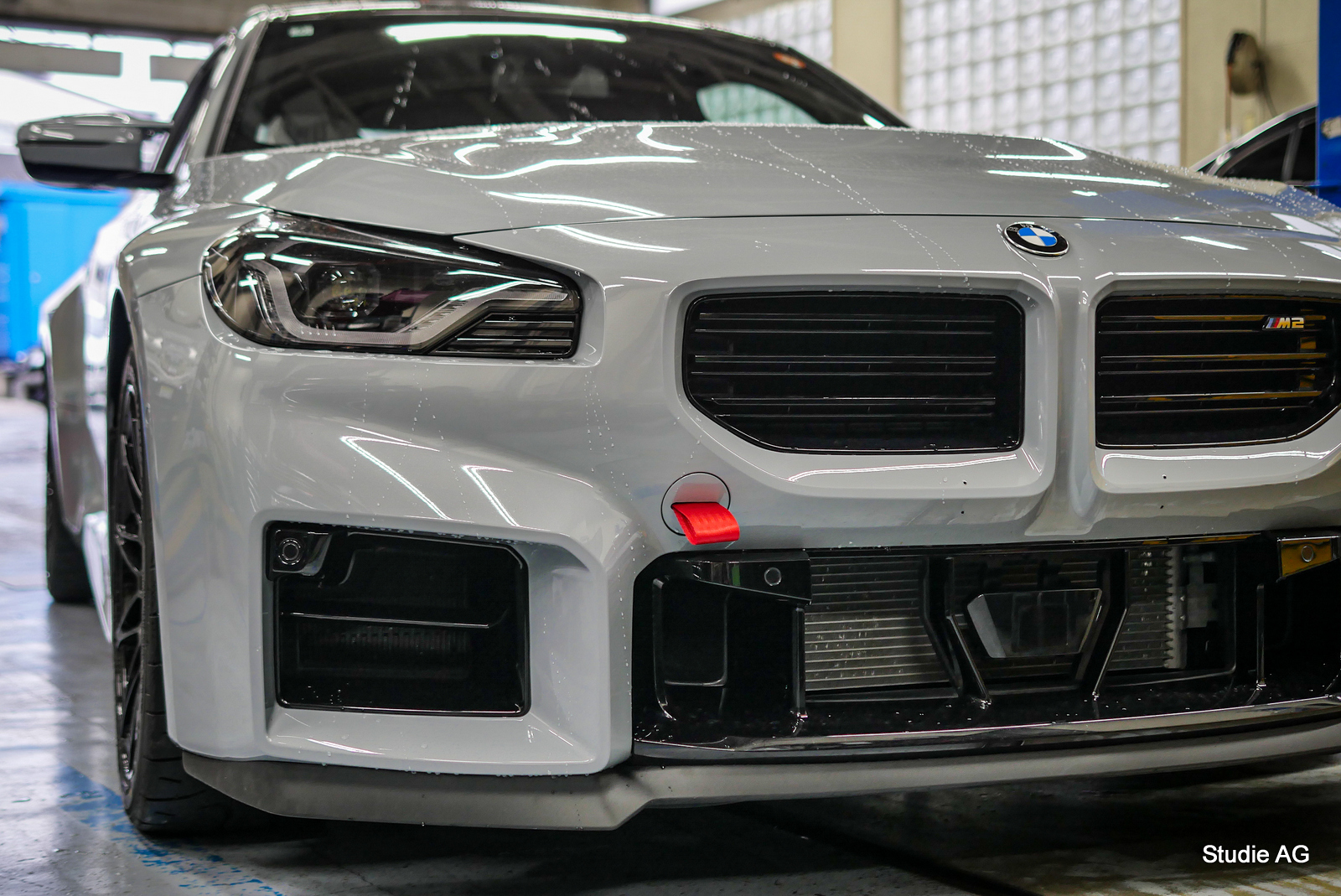 BMW G87 M2CSに装着されている純正LIPをM2に流用！驚くほどリズナボー♪ | Studie[スタディ]