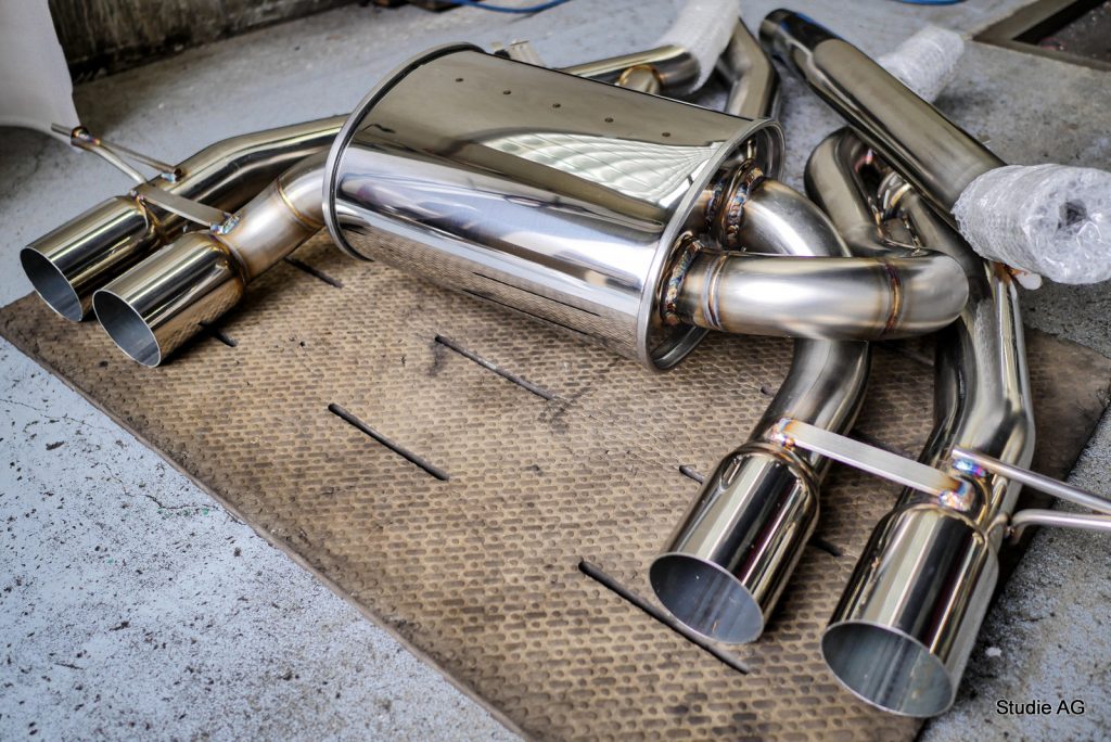 studie_3ddesign_bmw_g87_m2_muffler_carbon_tall_bmw