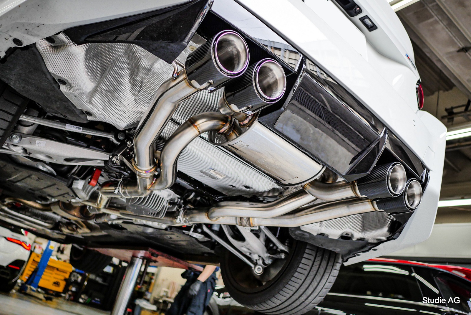 studie_3ddesign_bmw_g87_m2_muffler_carbon_tall_bmw