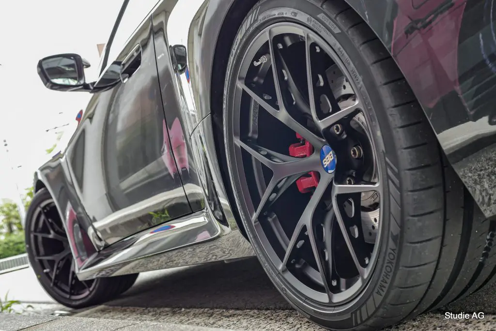 機能美感満載のBBS FI-R EVOを旬々なBMW G87 M2に(*^^*) | Studie