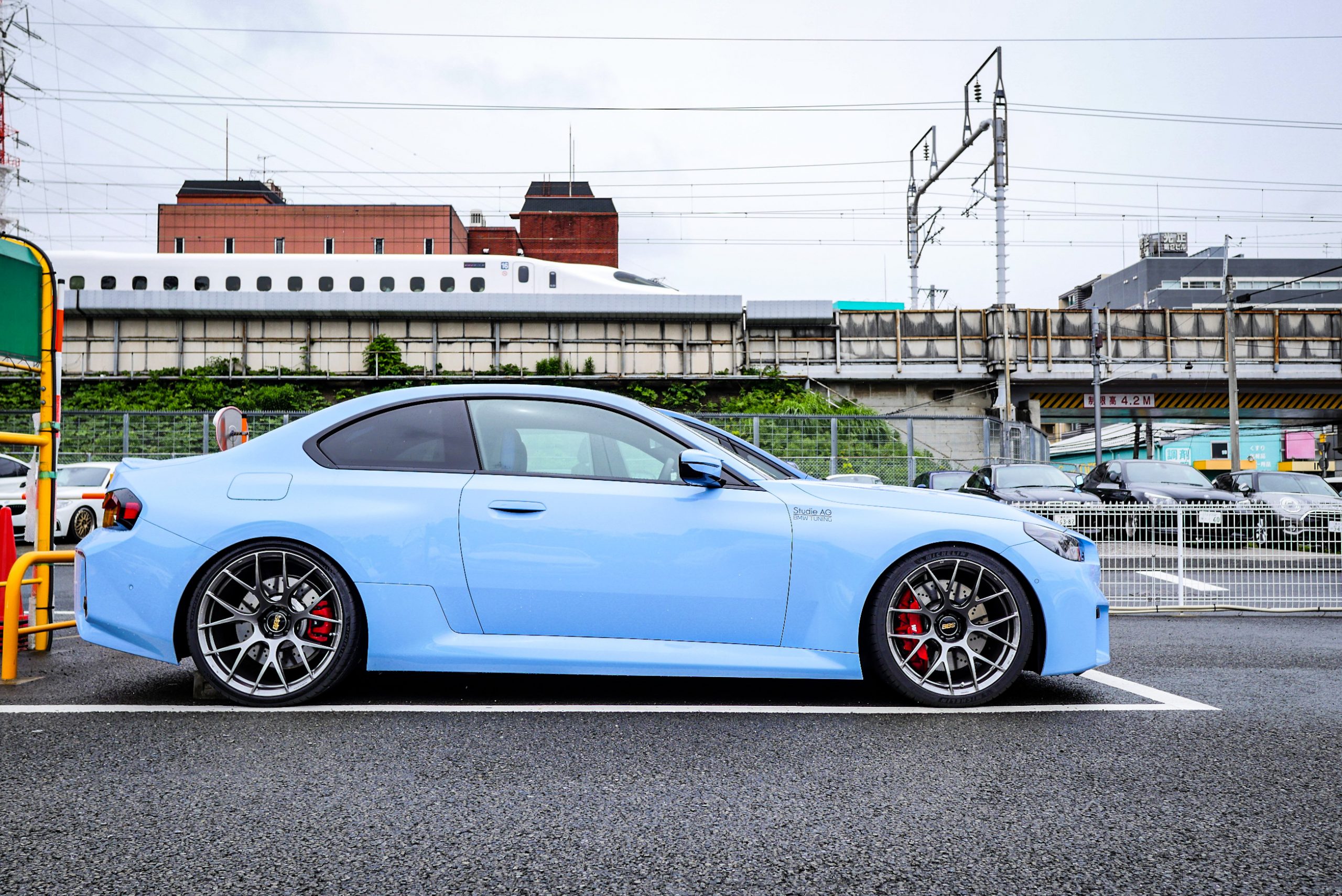 Amazon | BMW M2 M3 M4 G87 G80 G82/83 F40 F44 G20 G21 G22 G23 G26 Z4 G29適応  リアルカーボン製・パンチングレザー製 ステアリング スイッチカバー付く [並行輸入品] | ステアリング・ハンドル | 車＆バイク