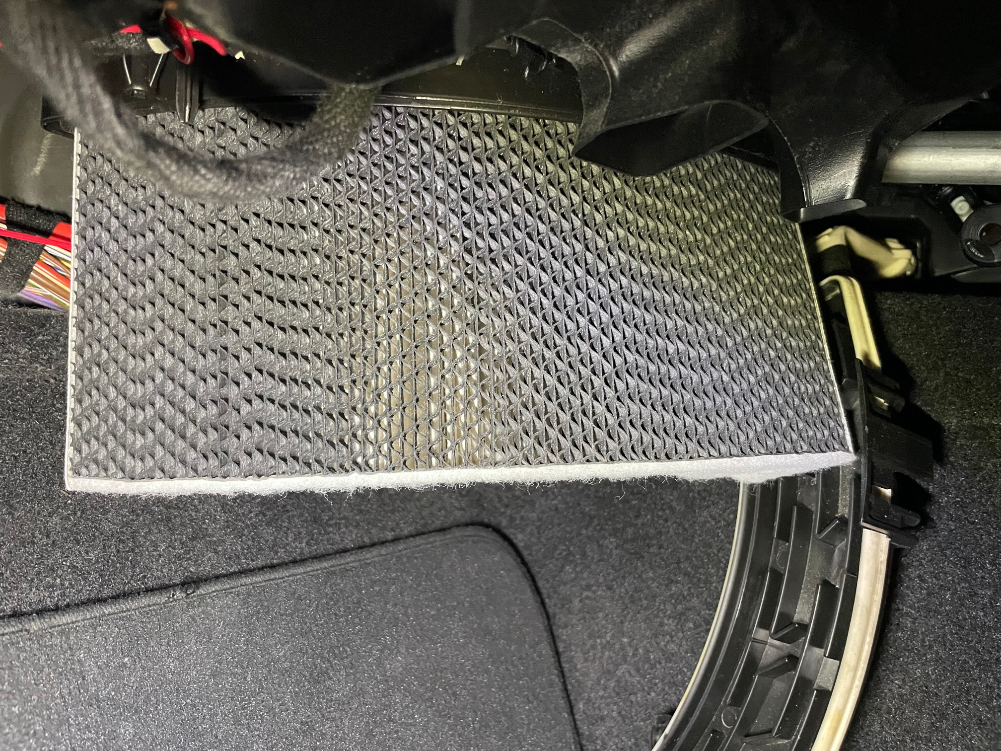 BMW F20 118dに装着のGruppeMのエアコンCABIN FILTER！あれから