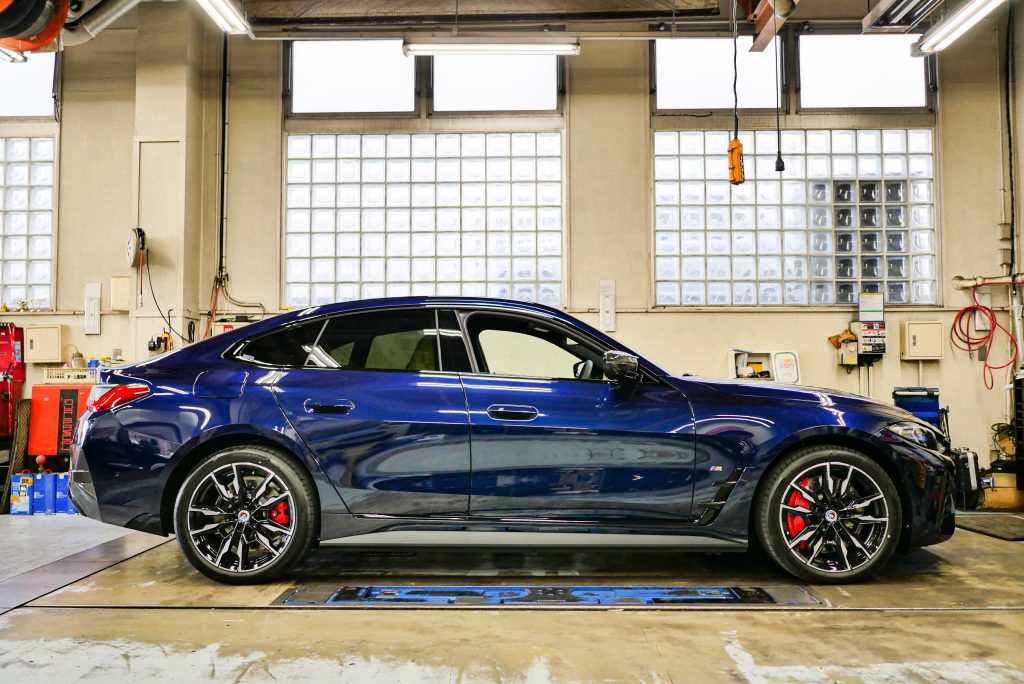 BMW i4 M50にH&Rダウンスプリング YUPITERUレーダー
ドライブレコーダー
TVキャンセラー
クリスタルシフトノブ