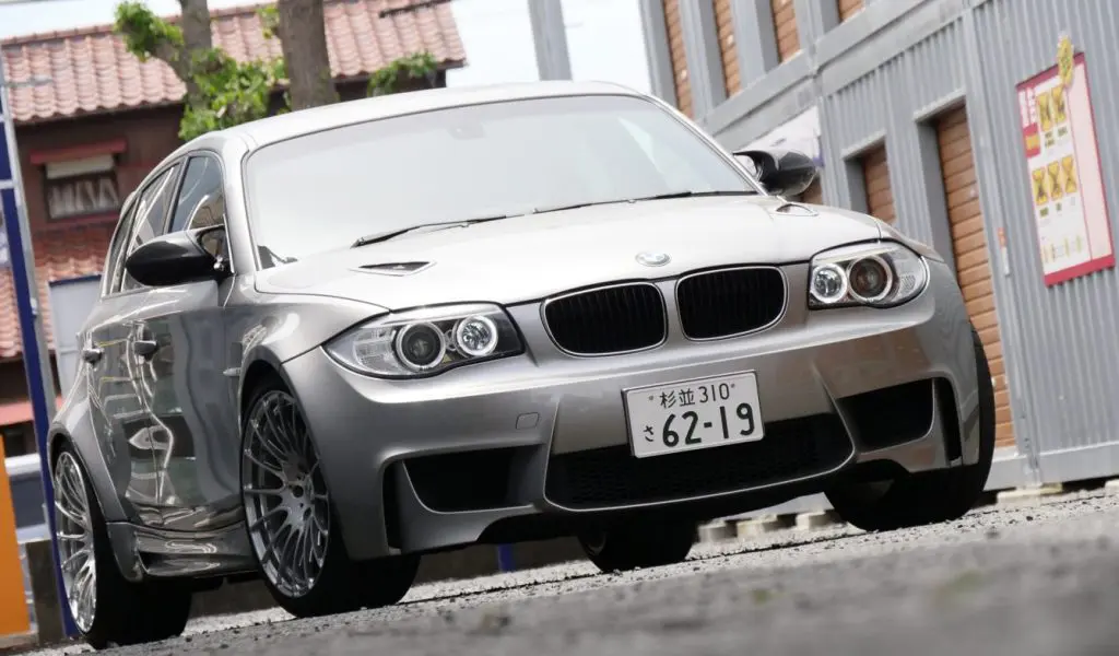 BMW E8X系 前期オーナー様、狙い撃ち。後期ヘッドライトセットx1名様