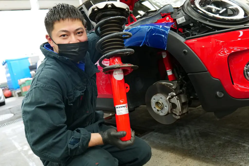 車高キープで乗り心地アップ！KONI(コニ)の純正交換ダンパー