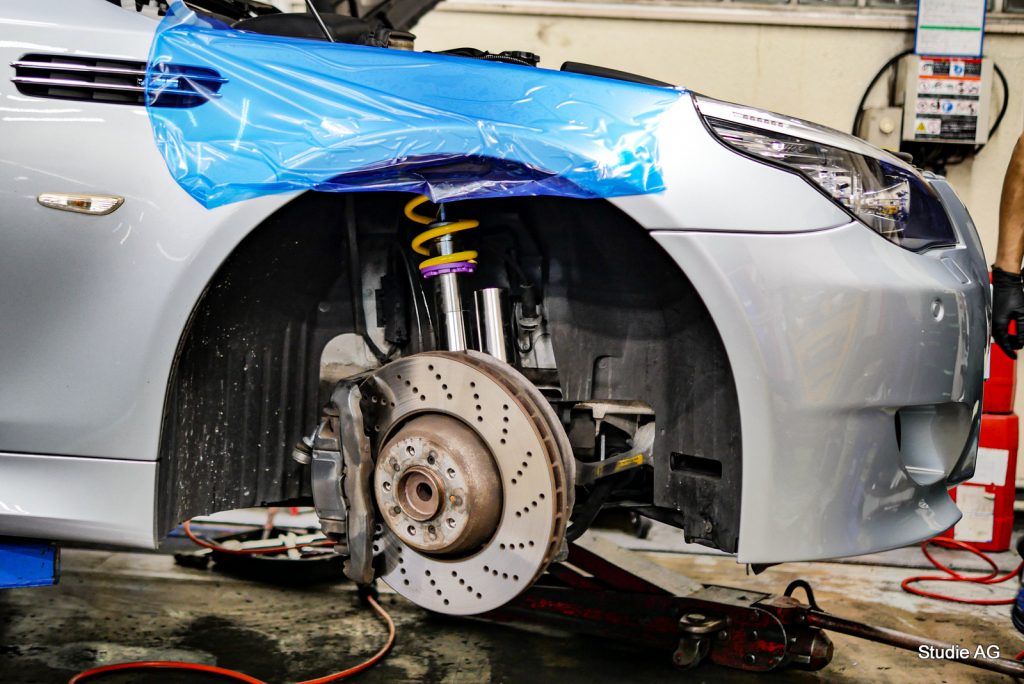 豊富な対応車種が魅力のKW V3車高調をBMW E60M5に(^_-) | Studie