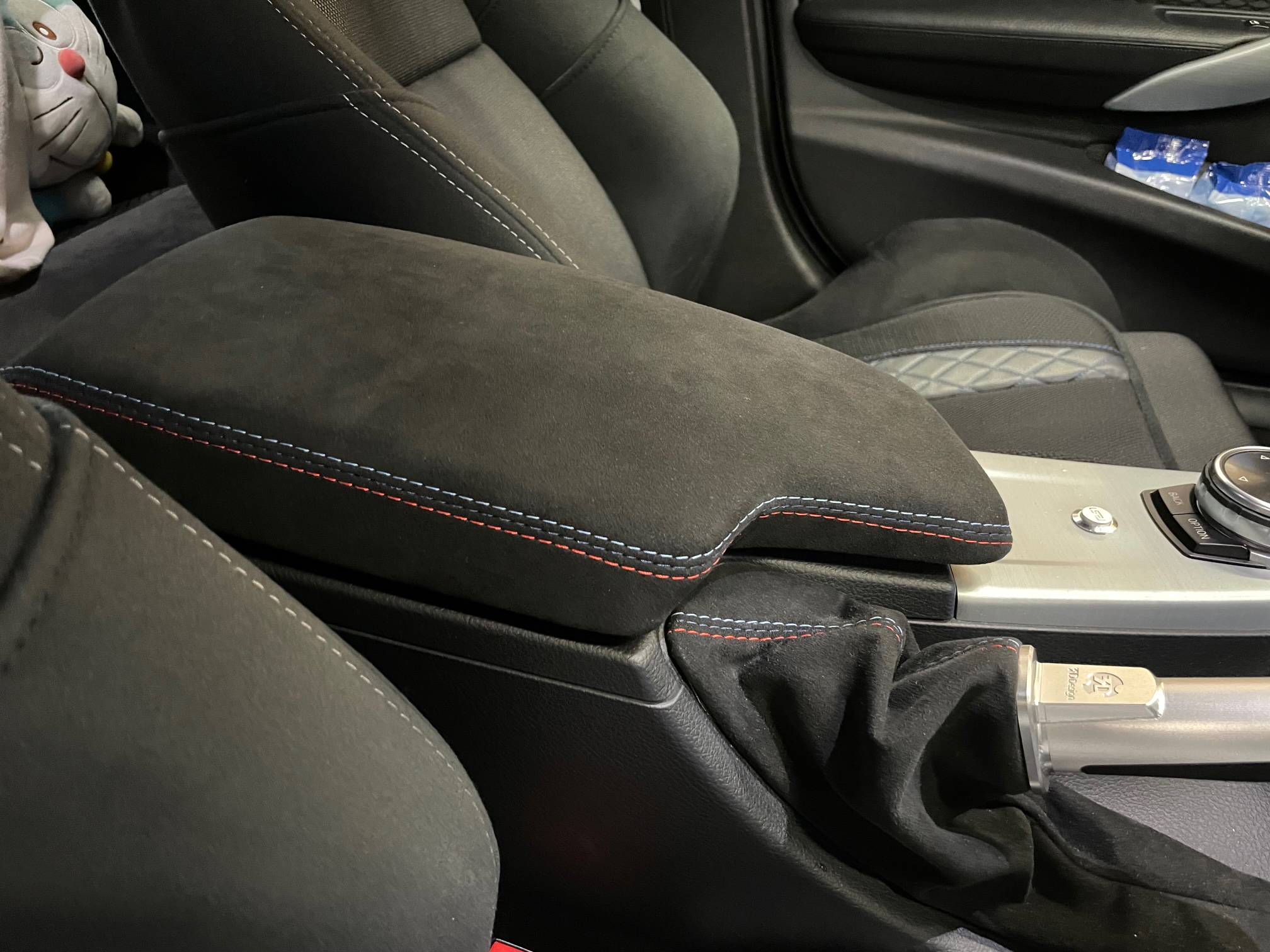 s*8様  M PERFORMANCE アームレスト 本体 s*8様 BMW M PERFORMANCE アームレスト 本体