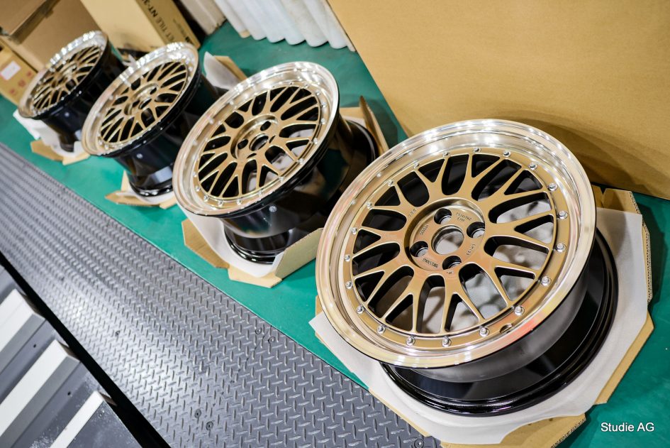 年末までの期間限定販売中なBBS LM30周年カラーをMINI R59 JCWに(*^^)v | Studie[スタディ]