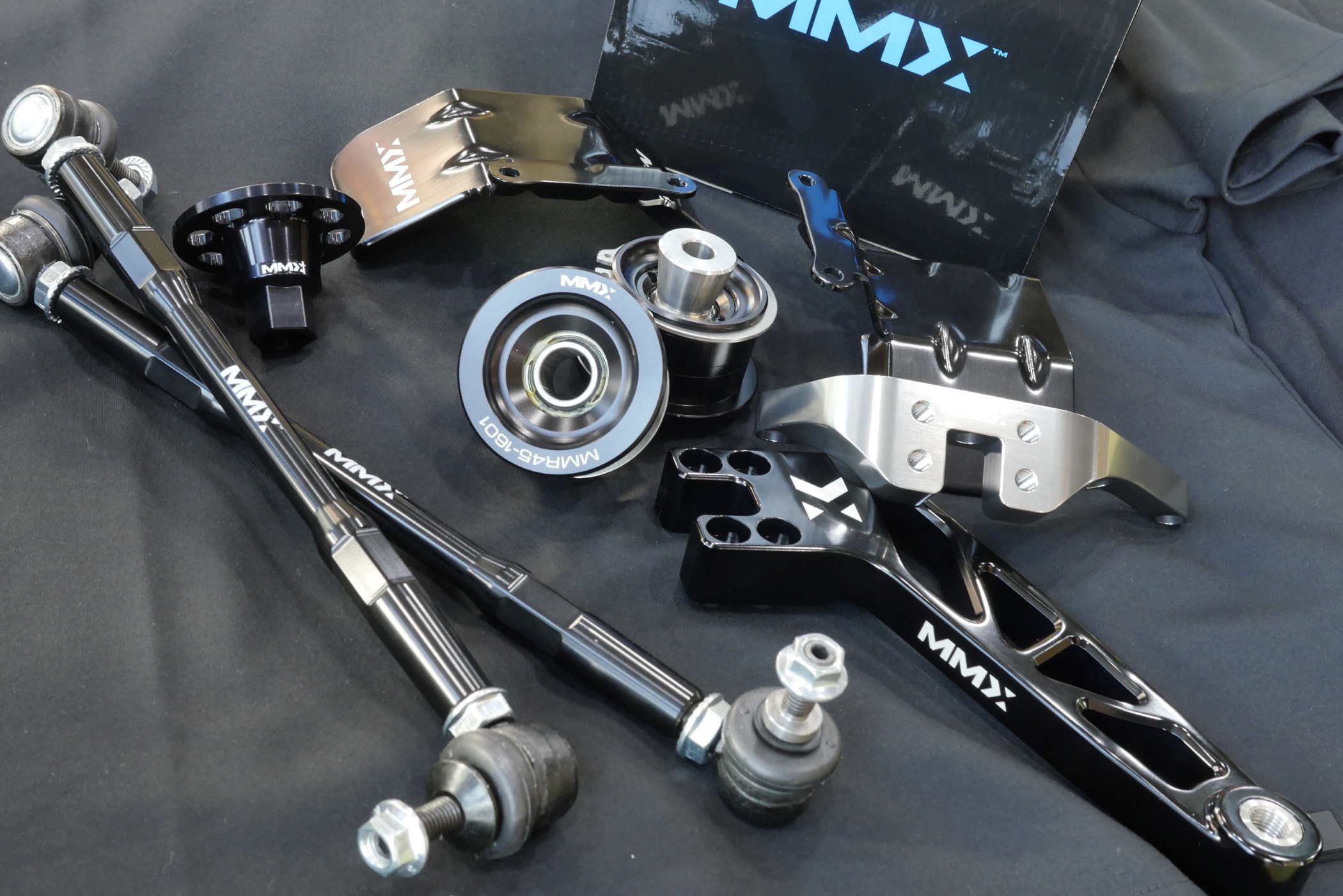 OchainsBOSCH eMTB用 調整ダイヤル付 廃盤 クランク付32T美品 パフォーマンス重視のBMWへ！英国生まれのMMX Performance取扱開始