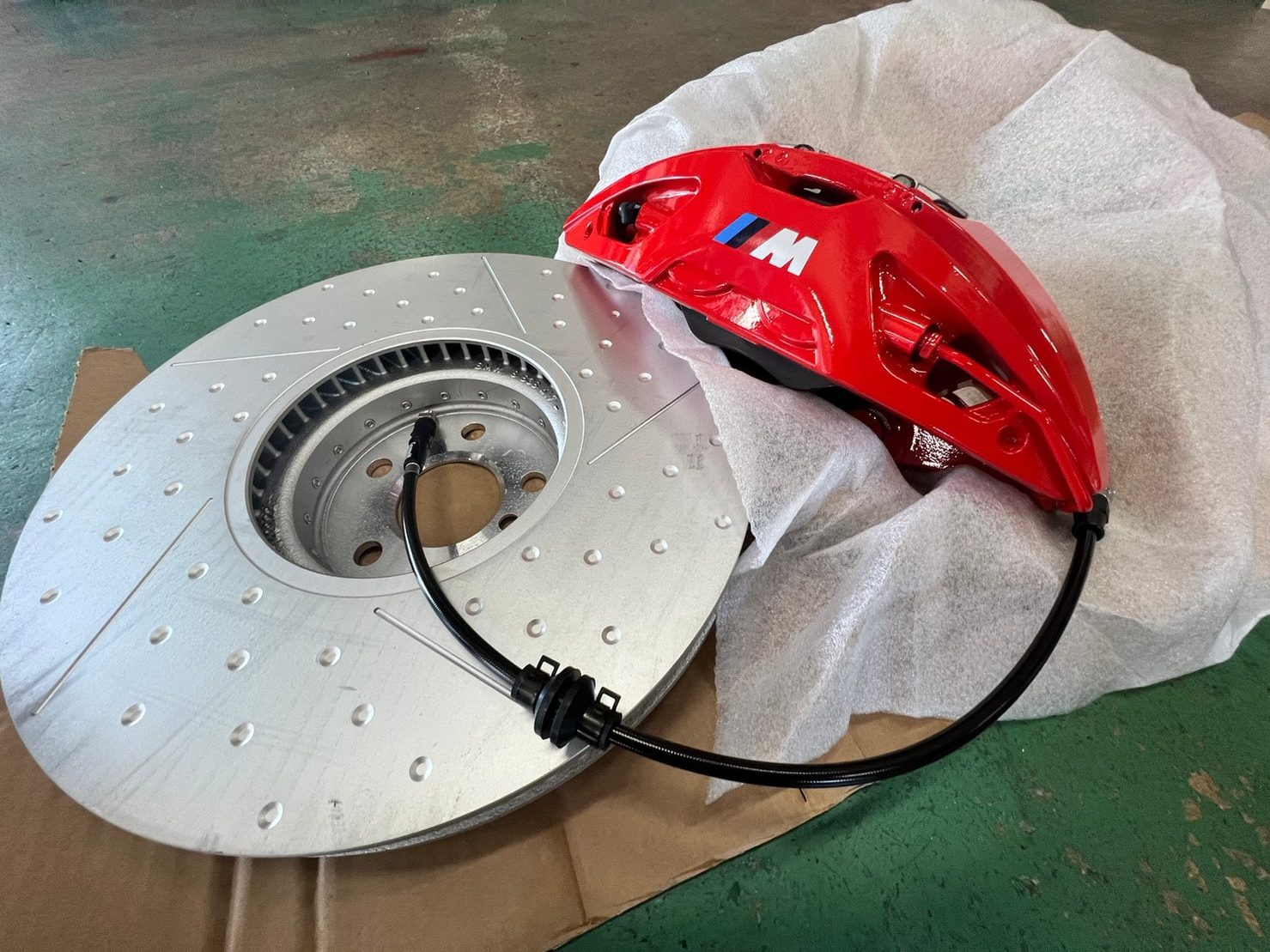 BMW G20 320iへM PERFORMANCEブレーキキットを装着です！ Studie[スタディ]