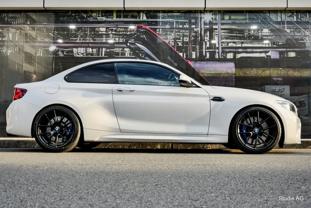BMW M PERFORMANCE鍛造ホイールでF87M2をスタイリッシュに(^_-)