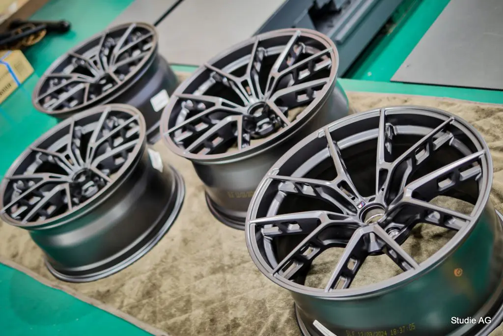 BMW M PERFORMANCE 963M WHEELをG87 M2へ(^_-) | Studie[スタディ]