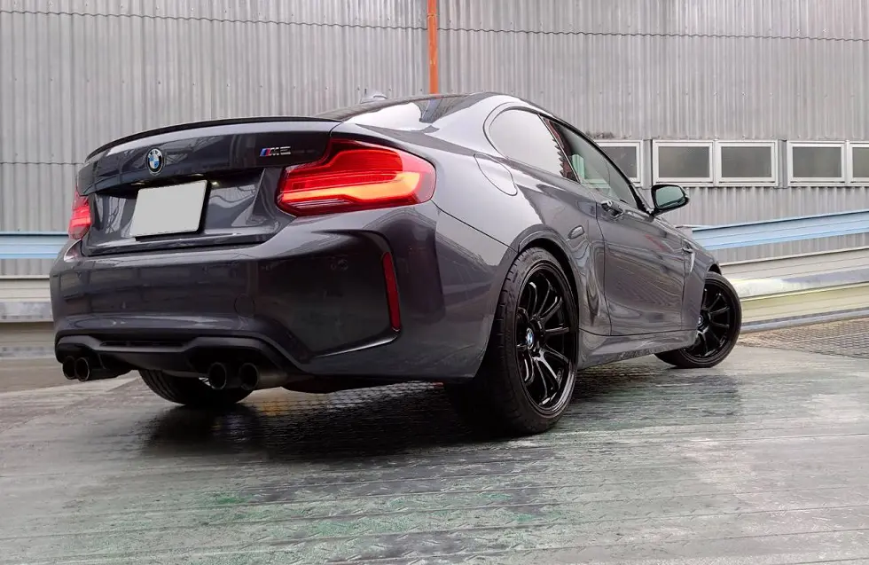 ローダウン +YOKOHAMA ADVAN Racing RS-DF でよりスポーティで
