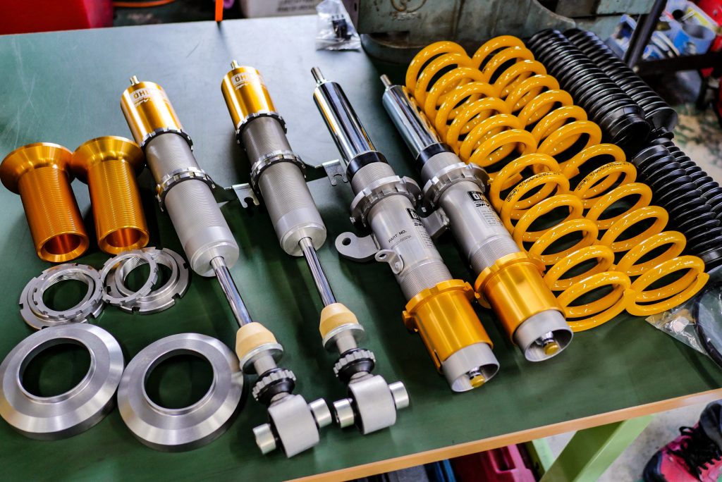 OHLINS DFV車高調KITをBMW G20 330i Mスポーツに取付