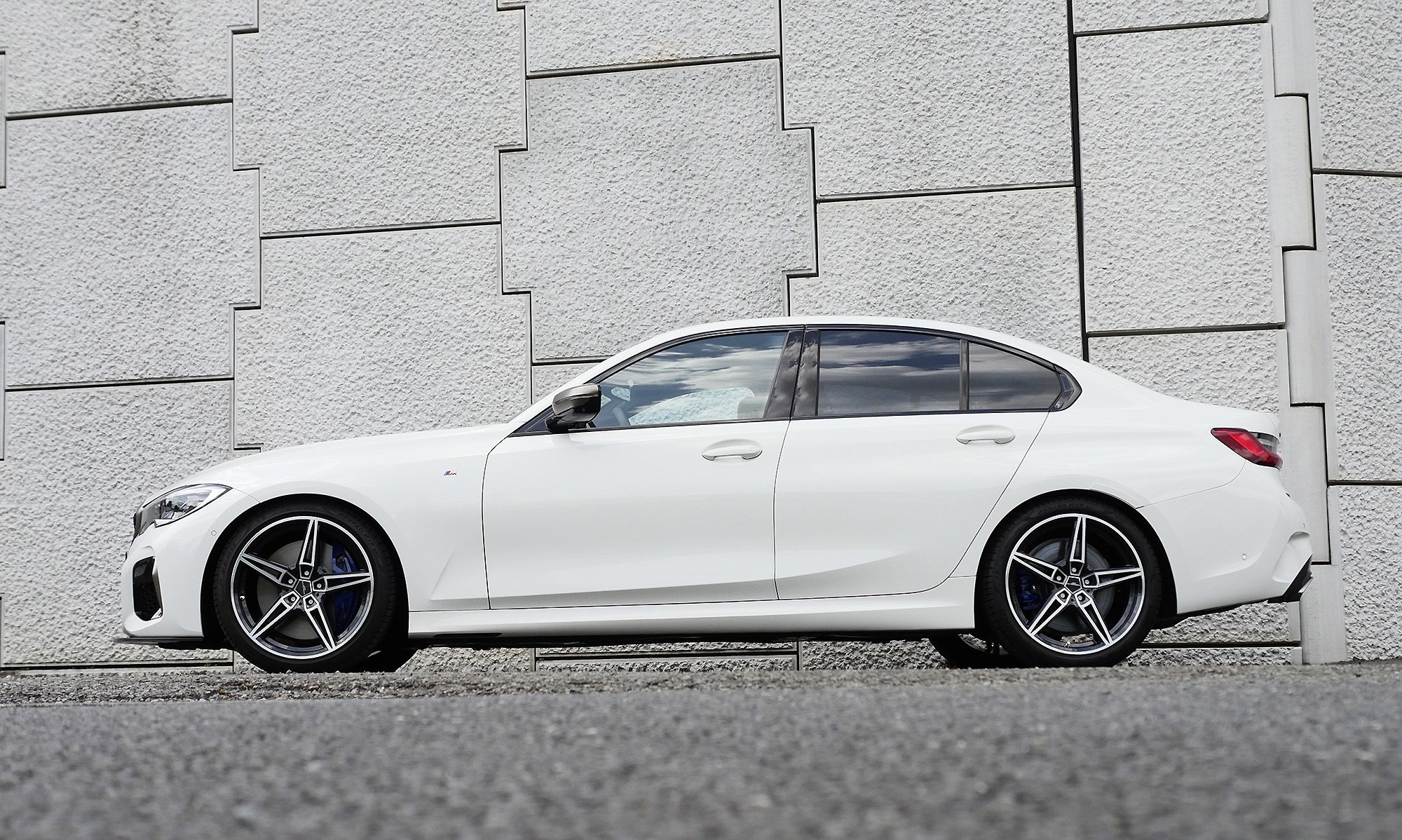 Studie Car SalesにBMW M340ixが登場！人気のライトチューニング仕様で左ハンドル！！！ Studie[スタディ]