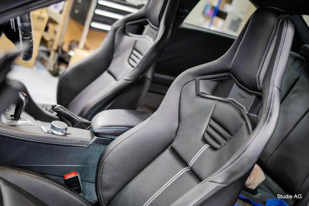 やっぱりシートはRECARO♪BMW F87 M2へSportster投入！ | Studie[スタディ]