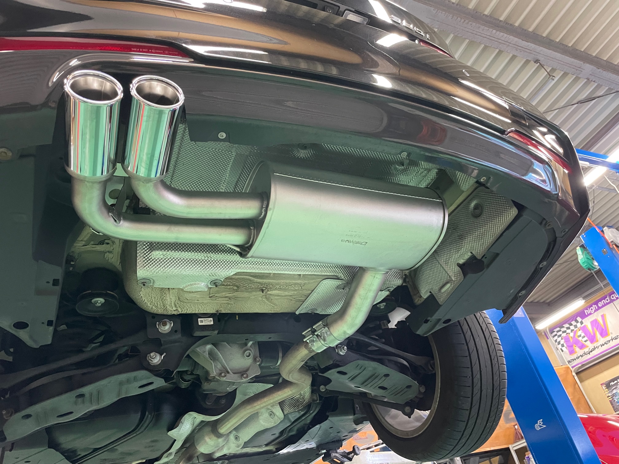 絶賛好評実施中のキャンペーンでBMW F30 320iへREMUSマフラーを装着