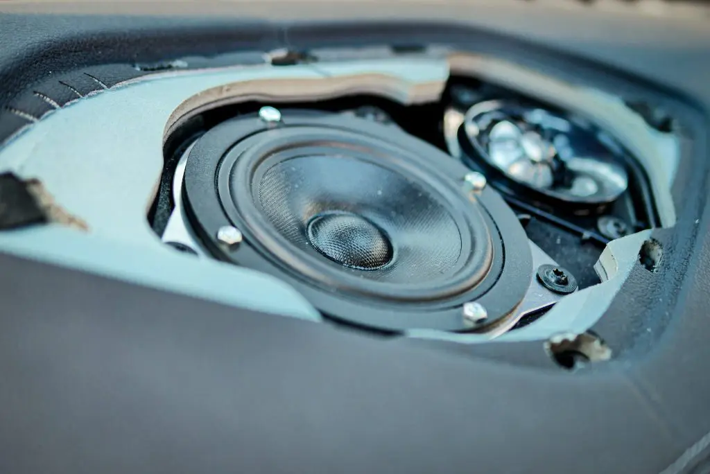 トレードイン装着でBMWの音質が劇的に向上しちゃう人気のITEM