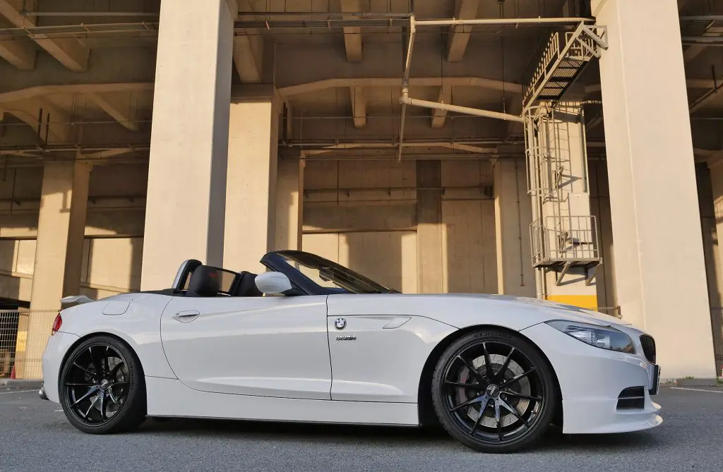 ええのん出ました！BMW E89 Z4 20iがカーセールス登場！ | Studie