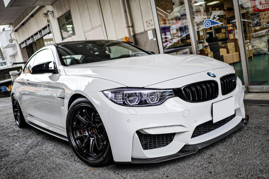 Studie Car Sales!BMW F82M4 左ハンドル/マニュアル!