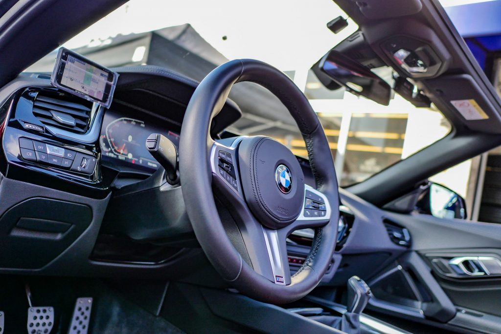 Studie Car Sales BMW G29 Z4 20i Mスポーツ 左ハンドル マニュアル サンフランシスコレッド