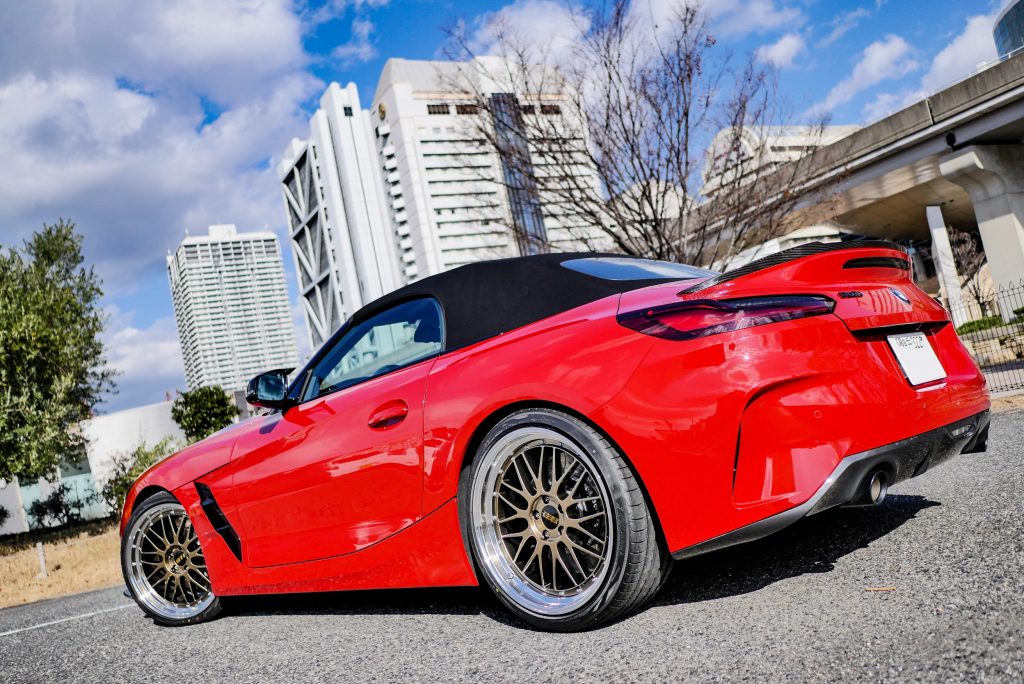 BMW G29Z4 左ハンドル/マニュアル車両が日本の道を走るっ！！ | Studie 