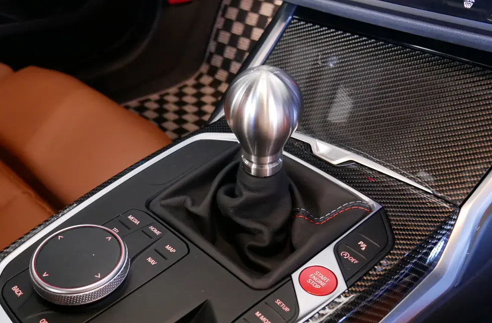 ルックス、質感、シフトフィール良しと三拍子揃ったMTシフトノブをBMW