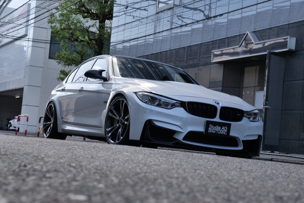 Studie Car Sales F80M3 ミネラル・ホワイト AC3