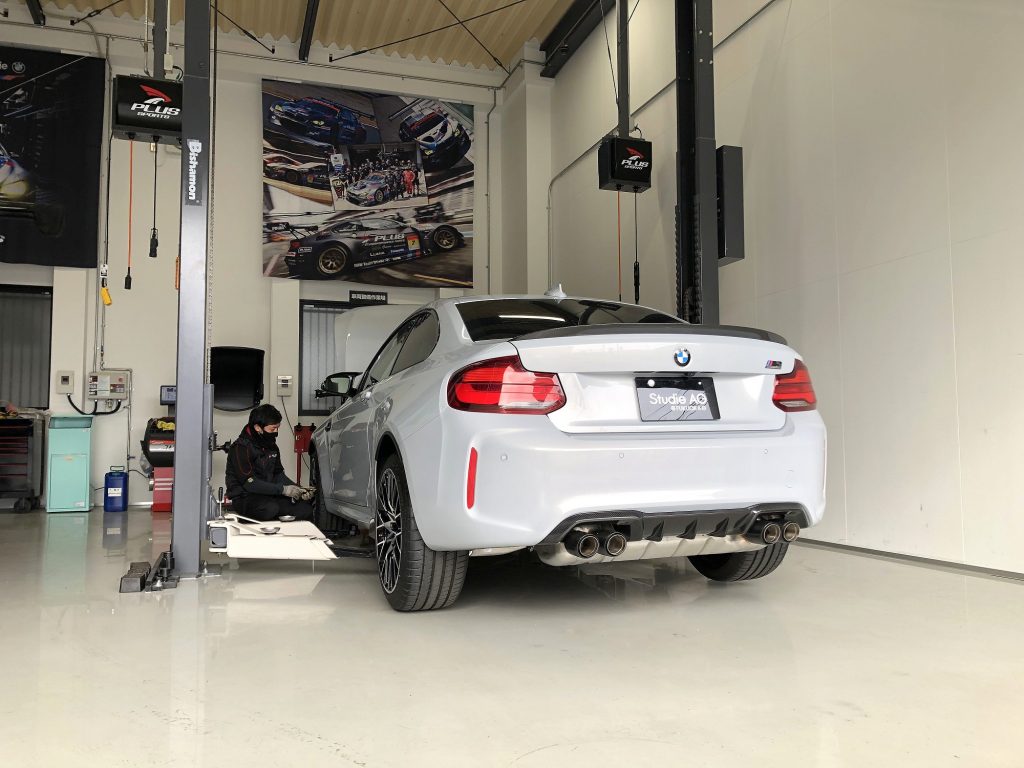 BMW専門店スタディ。福岡店にてF87M2CompetitionにBrembo_GT-Rキット、ADVAN-GT19inchセットアップ!