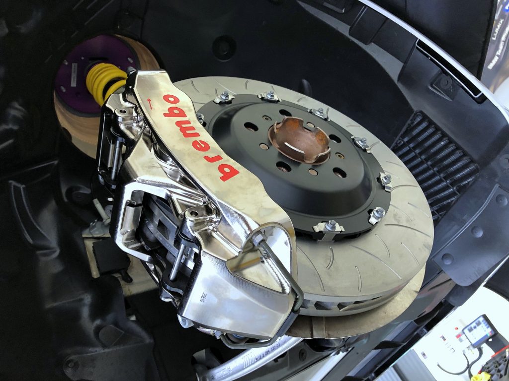 BMW専門店スタディ。福岡店にてF87M2CompetitionにBrembo_GT-Rキット、ADVAN-GT19inchセットアップ!
